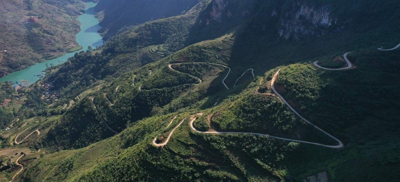 vì sao đèo tà làng được ví như chốn thần tiên