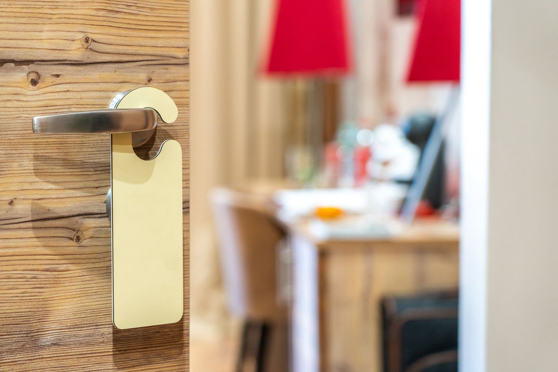Case chuỗi khách sạn nhượng quyền: khi mỗi chi nhánh một kiểu ổ khóa